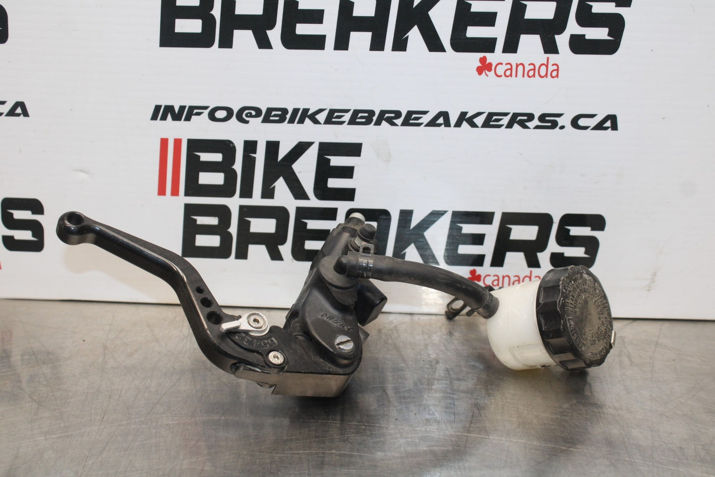 08 KAWASAKI NINJA ZX10R FRONT BRAKE MASTER CYLINDER w/ PAZZO LEVER BB201