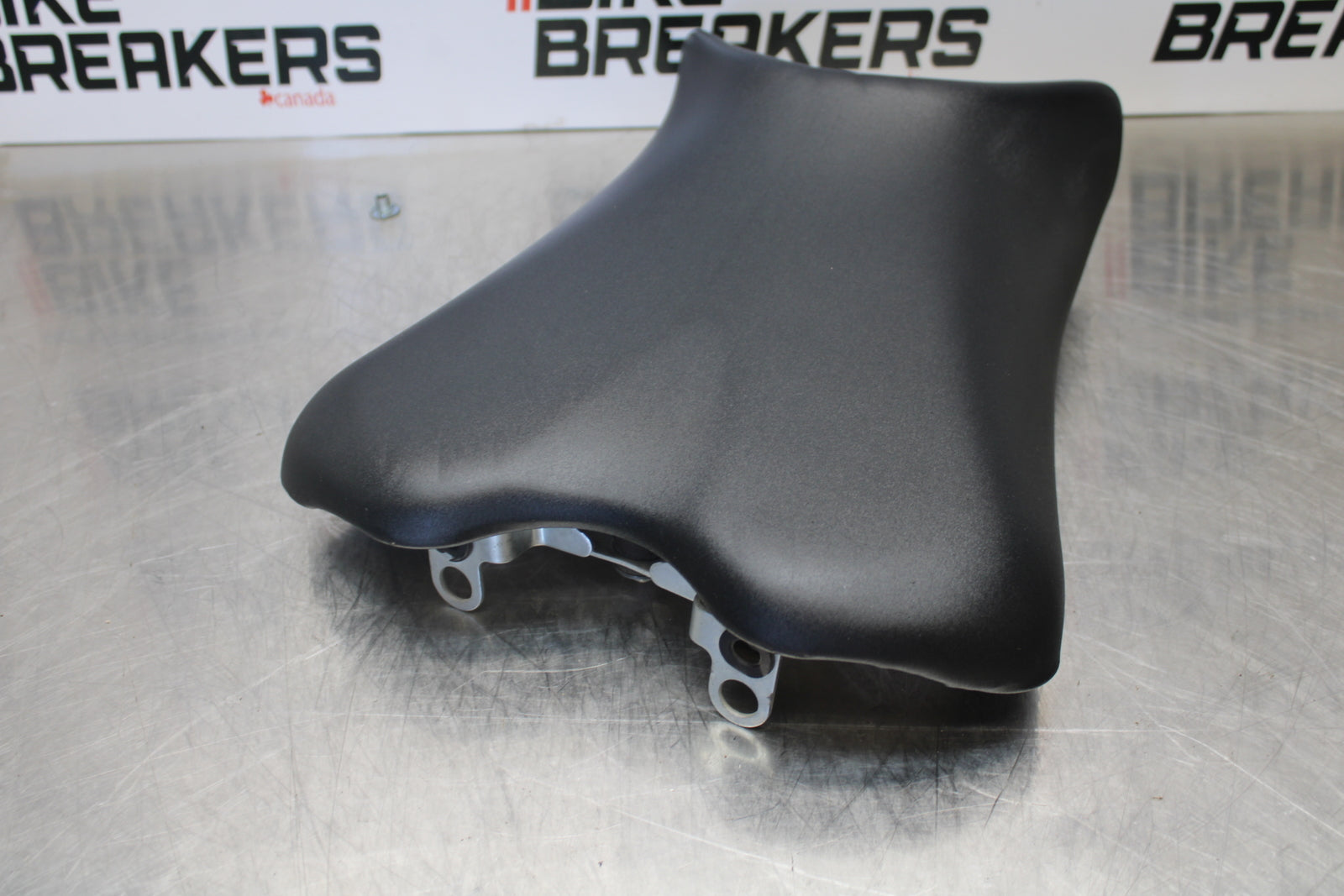 09-15 YAMAHA FZ6R FRONT DRIVERS SEAT PAD SADDLE PILLION BB161