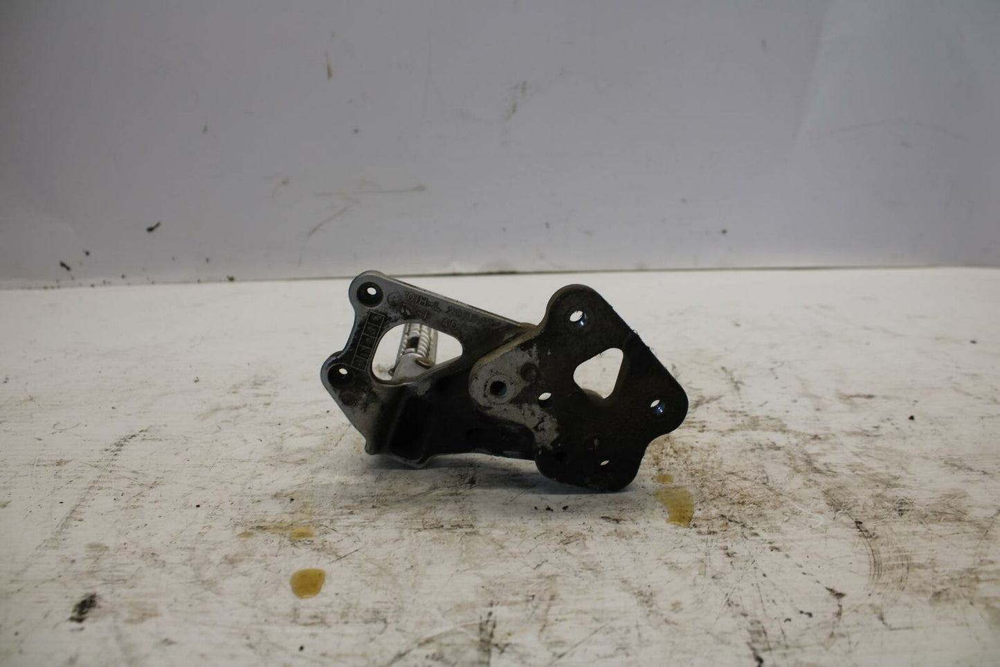 06-07 SUZUKI GSXR600 LEFT REARSET REAR SET DRIVER FOOT PEG REST STOP BB275