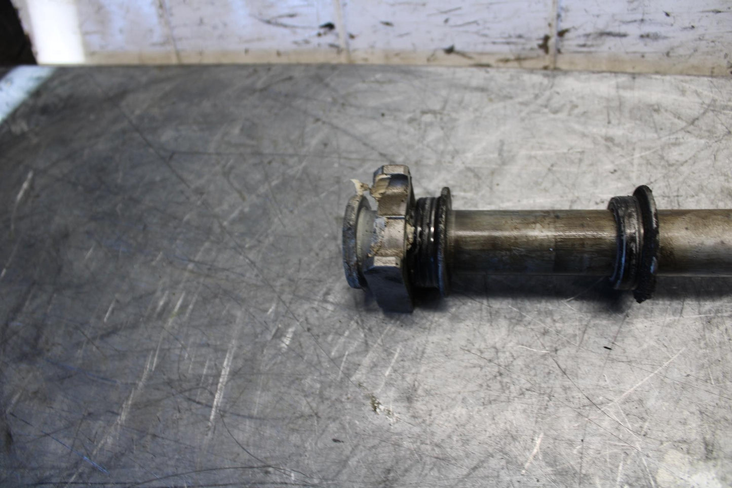 2007 Honda CBR600RR REAR AXLE BACK WHEEL RIM PIVOT BOLT AXEL 42301-MEE-D00 BB536