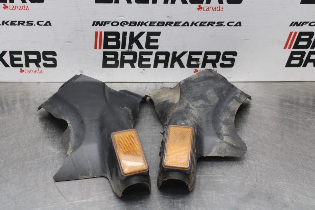 09 HONDA SHADOW 750 VT750 C2 FRAME COVER COWL SET PAIR BB809