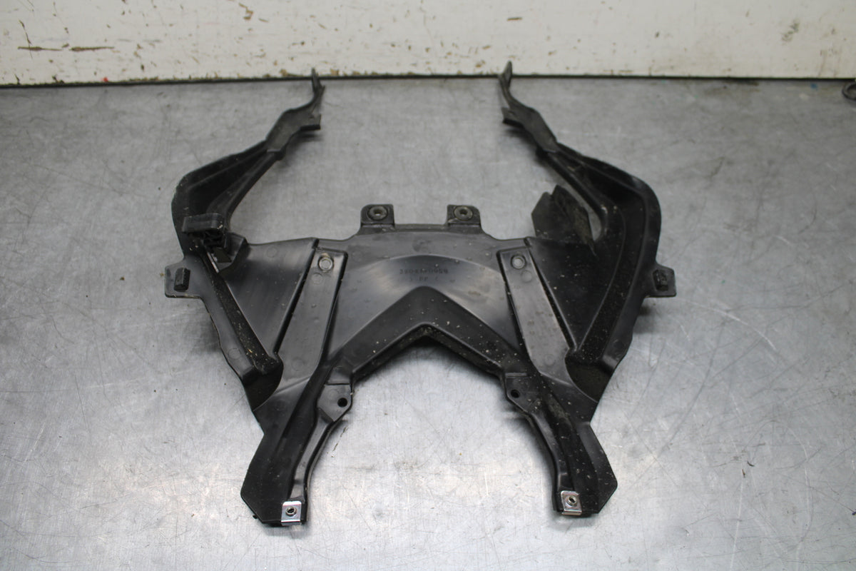 24-25 KAWASAKI NINJA ZX6R CENTER REAR BACK TAIL FAIRING COWL BB726