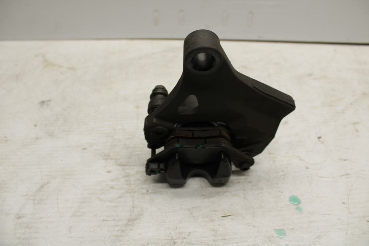 15-17 YAMAHA YZF R3 REAR  BRAKE CALIPER W MOUNT BRACKET 1WD-F580W-01-00 BB293