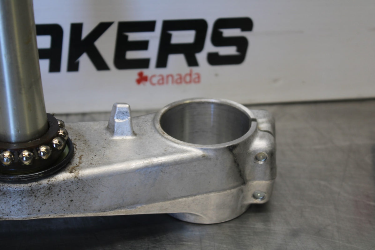 18 SUZUKI GSXR750 FRONT FORKS CLAMP LOWER TRIPLE TREE STEM BB891
