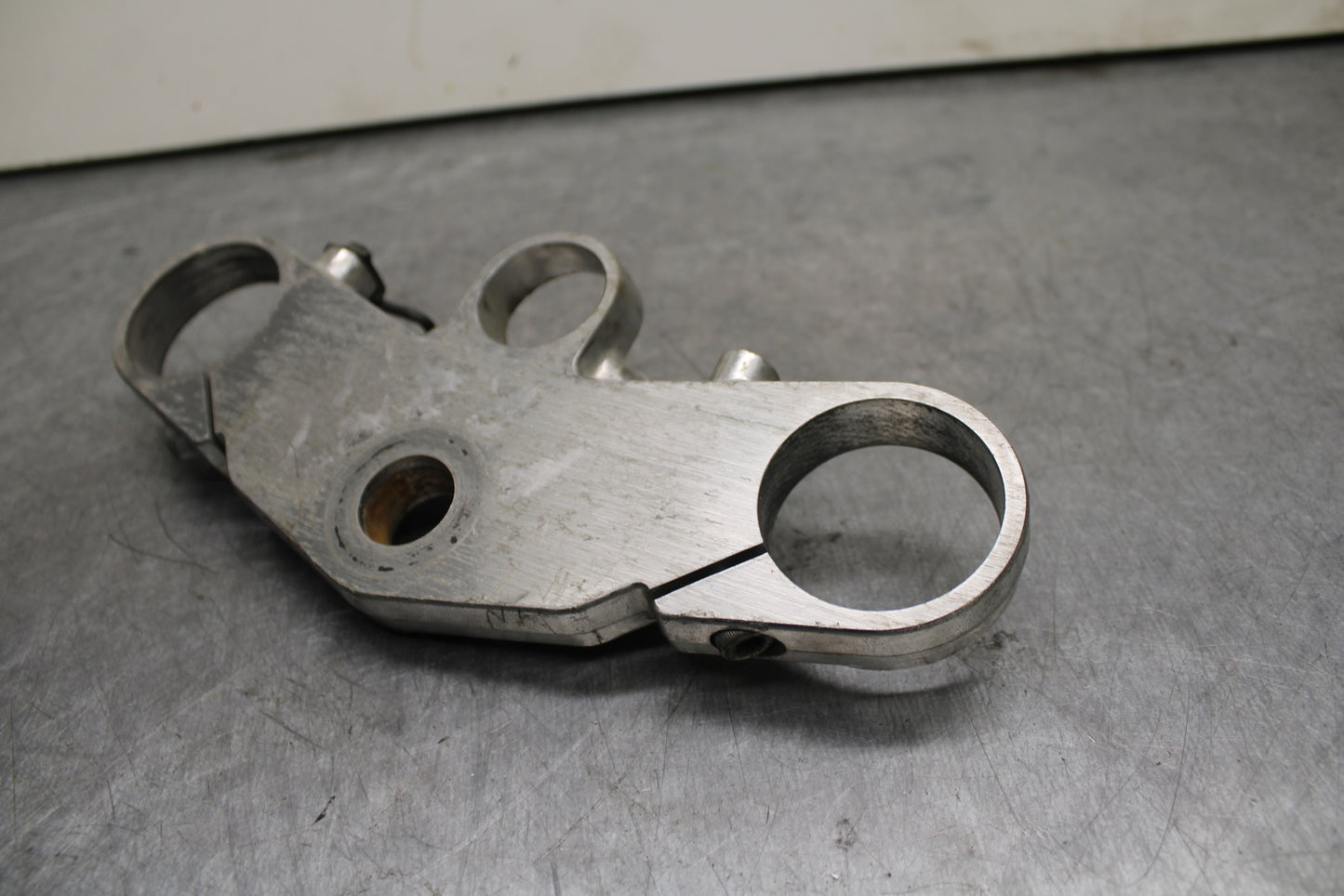 93-94 KAWASAKI NINJA ZX7R FORKS UPPER TRIPLE TREE CLAMP BB122