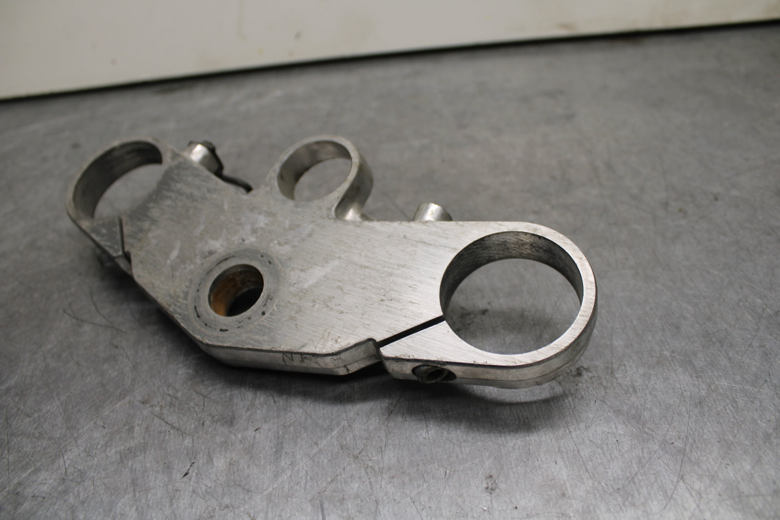 93-94 KAWASAKI NINJA ZX7R FORKS UPPER TRIPLE TREE CLAMP BB122