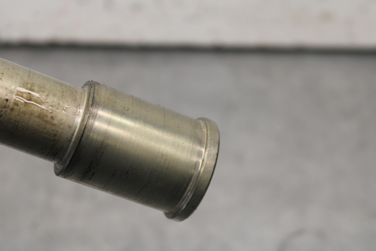 16 KAWASAKI NINJA ZX10R FRONT WHEEL RIM AXLE PIVOT BOLT 41068-0594 BB650