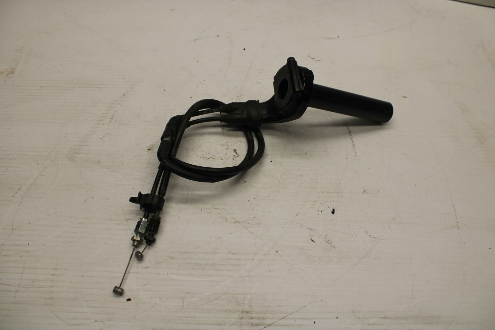 06 YAMAHA YZF R1 THROTTLE CABLE LINE HOUSING GUIDE 3XW-26282-01-00 BB282