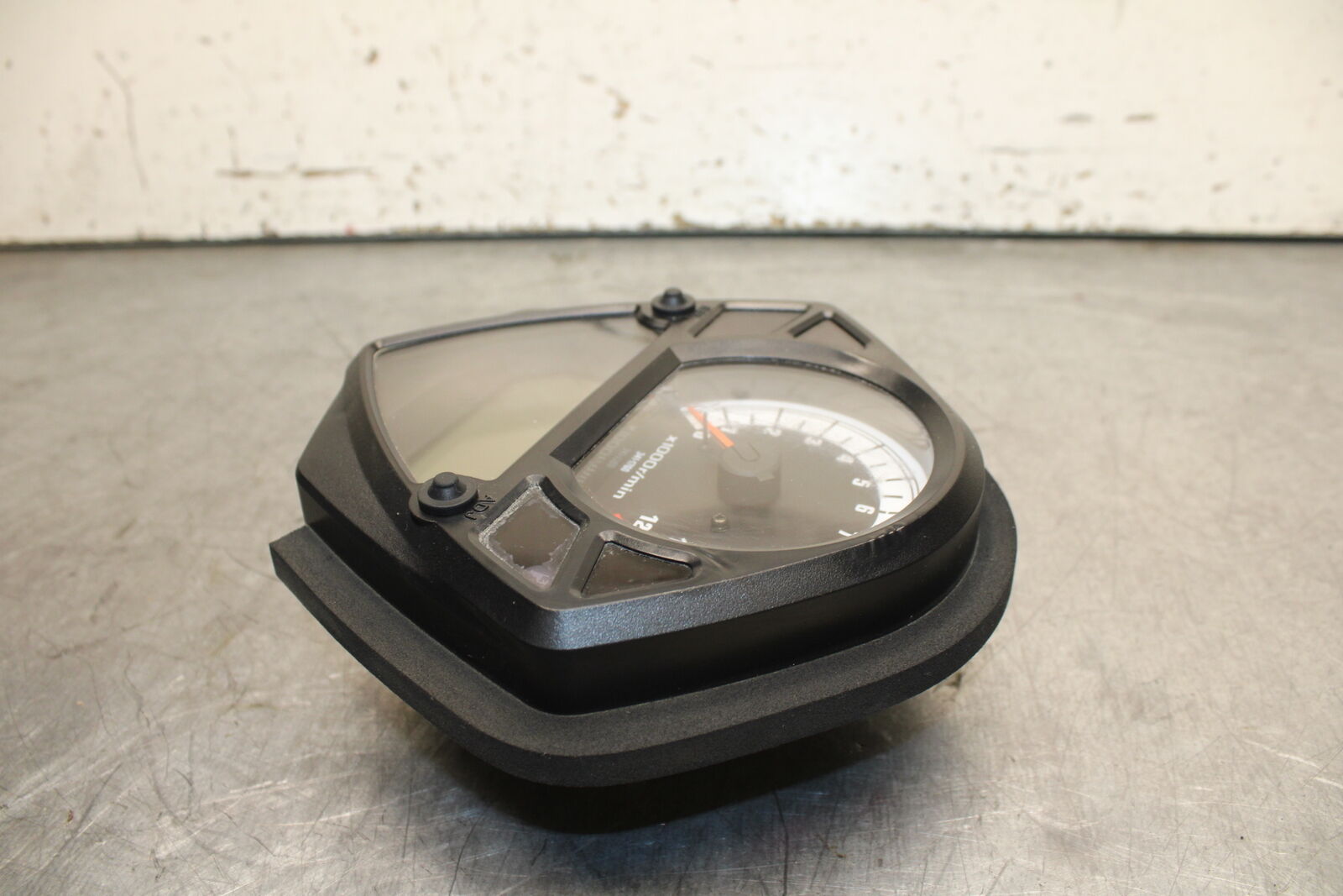 03-06 SUZUKI SV650 SPEEDO TACH GAUGES CLUSTER SPEEDOMETER TACHOMETER BB392