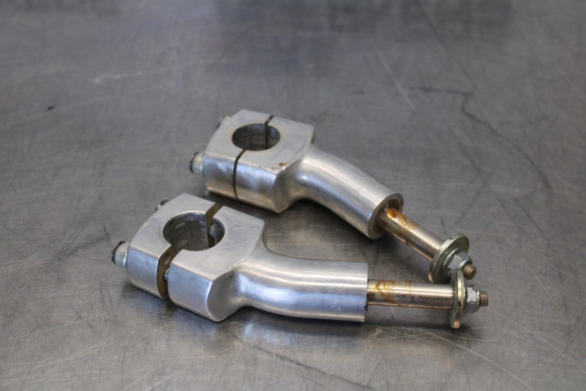 95 HONDA SHADOW 1100 HANDLEBAR RISERS BB885