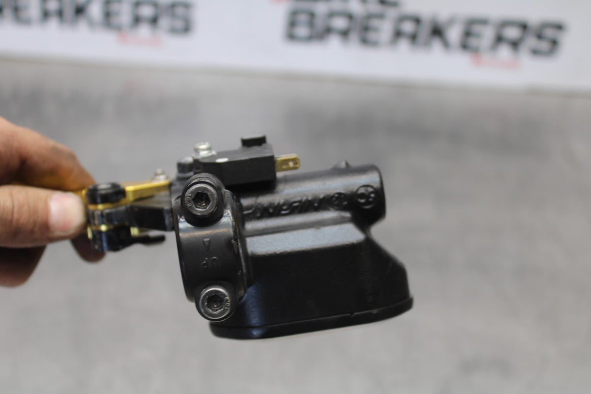 24-25 KAWASAKI NINJA 500 ABS FRONT BRAKE MASTER CYLINDER w/ LEVER BB899