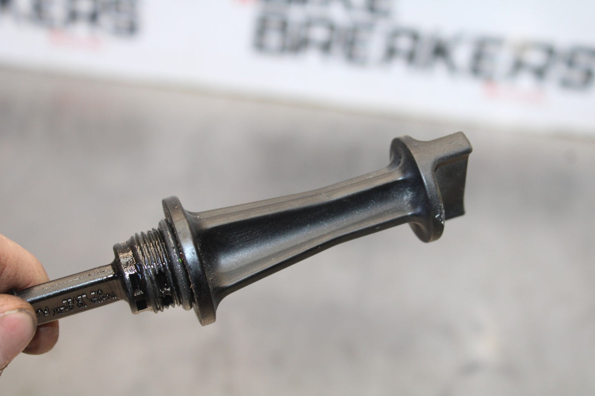 03-17 VICTORY VEGAS ENGINE MOTOR OIL DIPSTICK GAUGE BB874