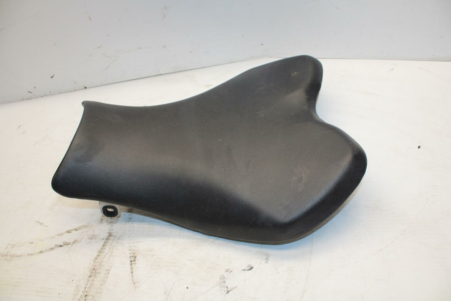 09-11 SUZUKI GSXR1000 FRONT DRIVERS SEAT PAD SADDLE PILLION 45100-47H10-6BY BB28