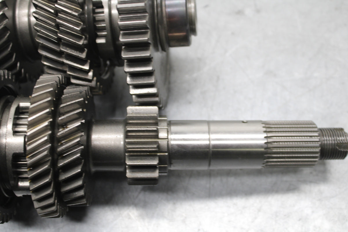 22-24 INDIAN CHIEF BOBBER DARK HORSE ENGINE TRANSMISSION TRANNY GEARS BB717