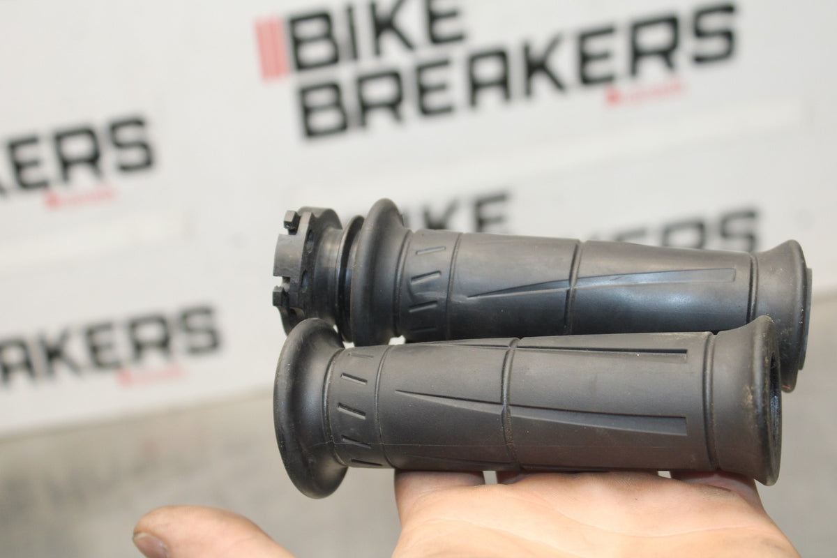 08 KAWASAKI NINJA ZX10R RIGHT THROTTLE GRIP BB902