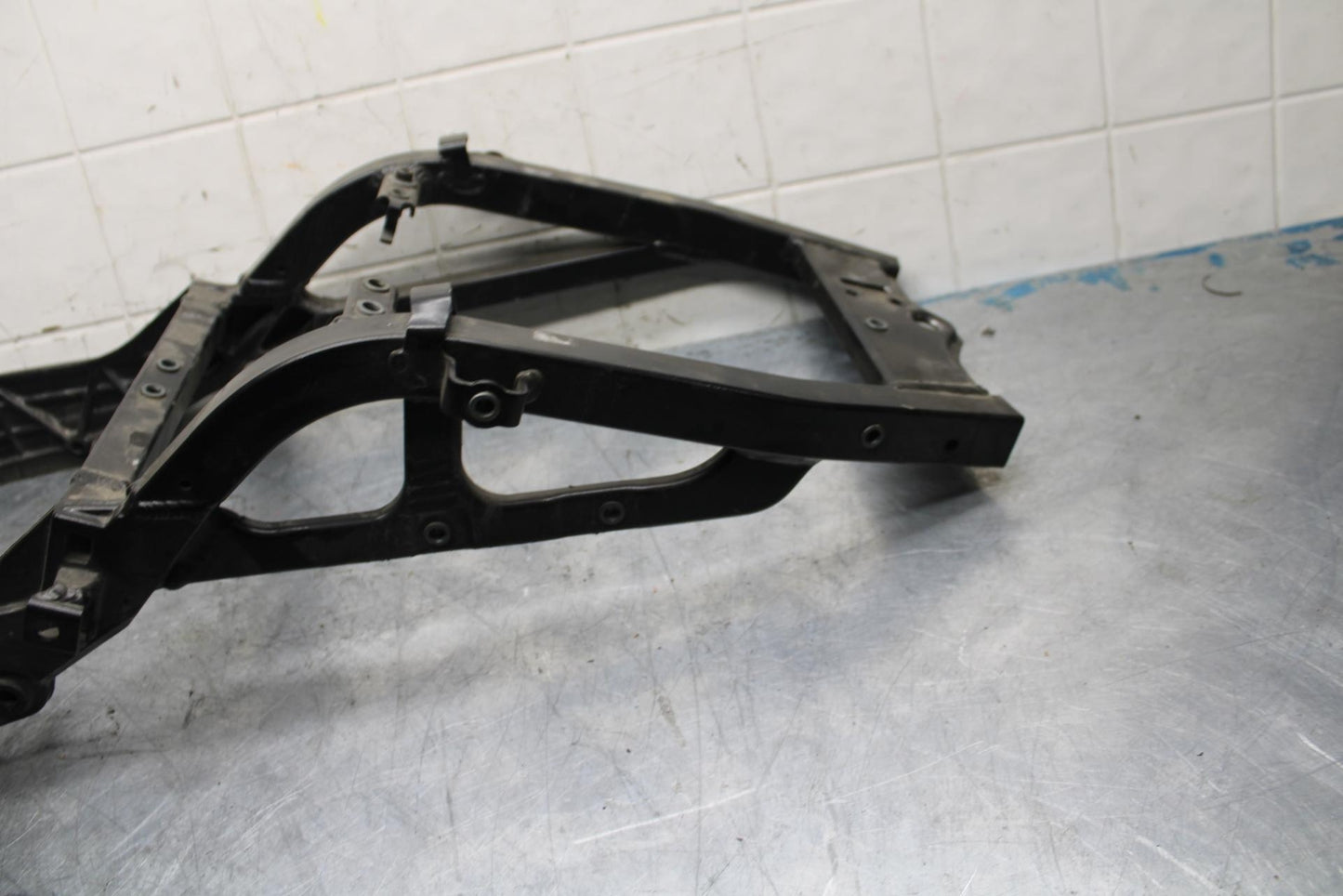 03 KAWASAKI ZX12R REAR SUBFRAME BACK SUB FRAME BB472