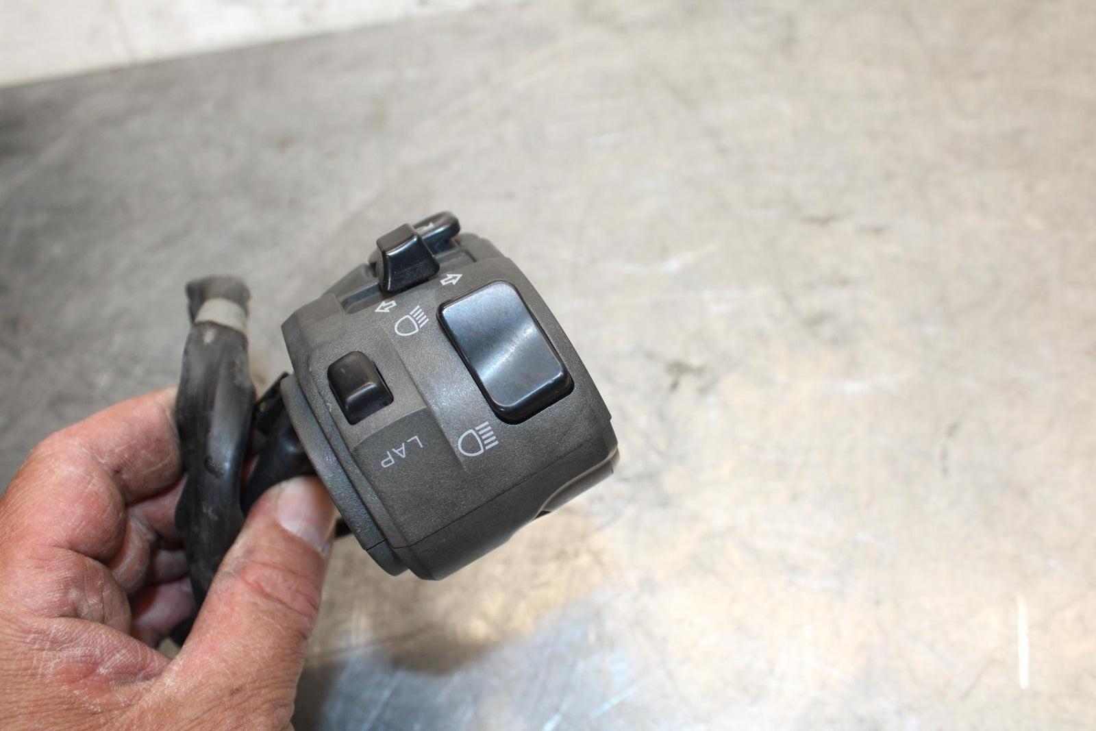 2008 Kawasaki Ninja ZX10R ZX1000E LEFT CLIP ON HANDLE HORN SIGNALS SWITCH BB524