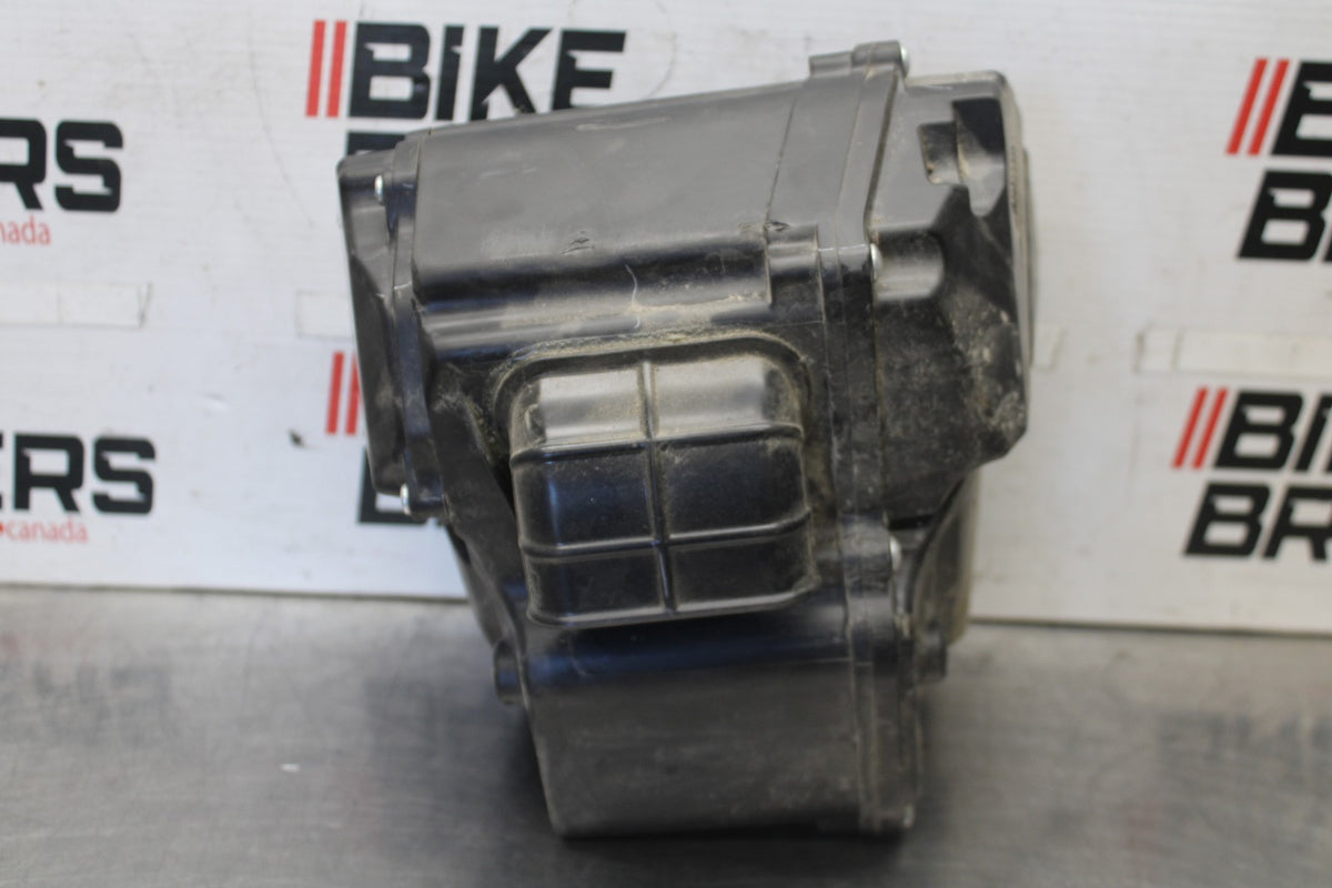 19-24 YAMAHA R3 AIRBOX AIR INTAKE FILTER BOX BB942