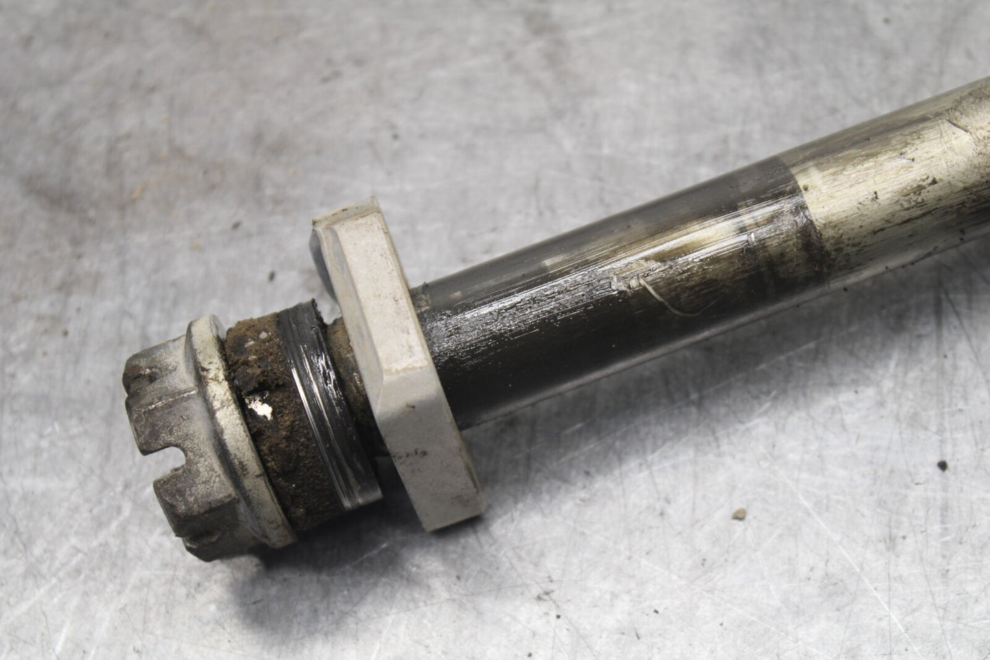 06-07 SUZUKI GSXR 600 REAR AXLE BACK WHEEL RIM PIVOT BOLT AXEL BB694