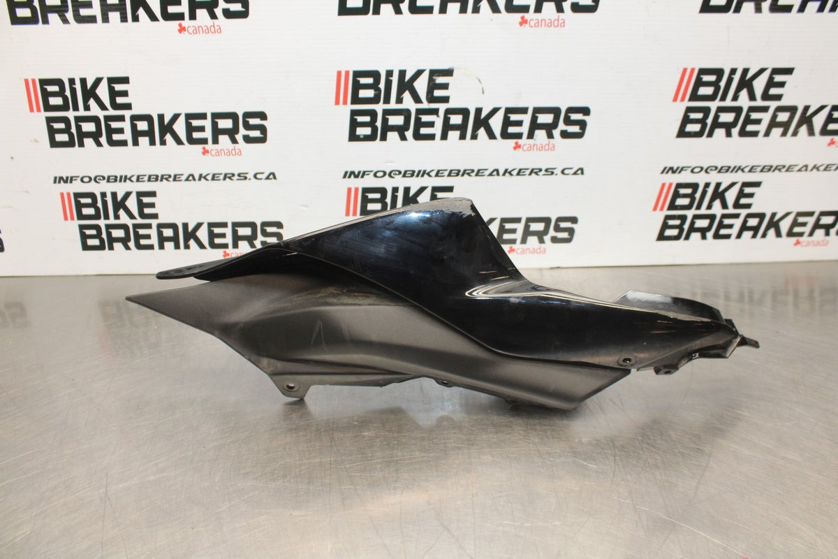 22-25 YAMAHA YZF R7 RIGHT REAR BACK TAIL FAIRING COWL SHROUD BB769-B
