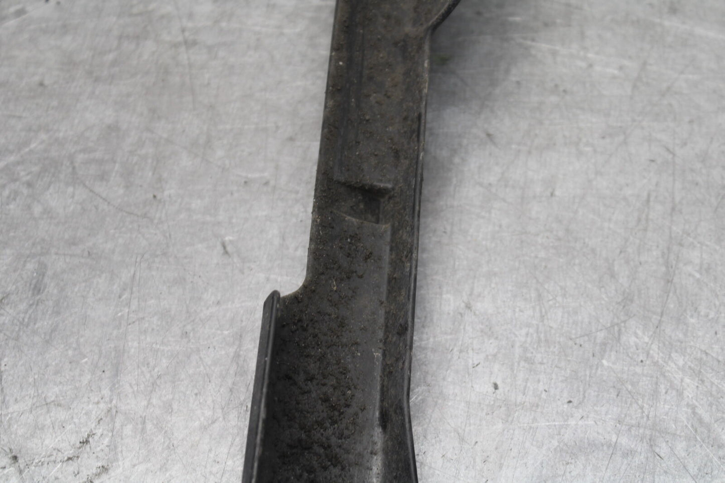 09-12 KAWASAKI NINJA ZX6R REAR BACK DRIVE CHAIN GUARD COVER SHIELD BB698