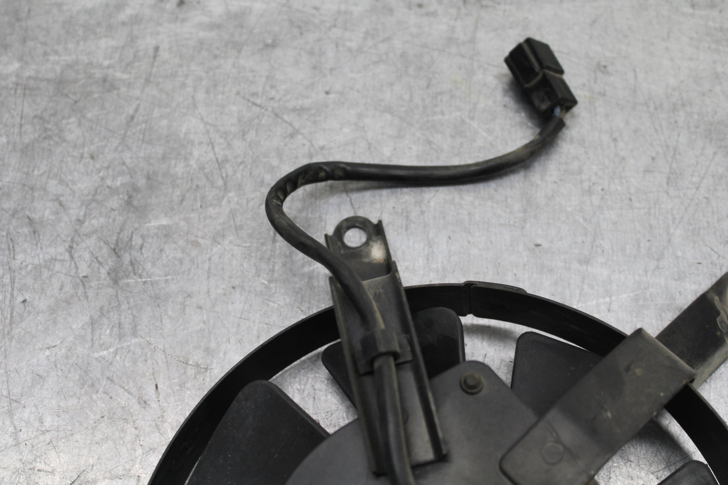 00-02 KAWASAKI NINJA ZX6R ENGINE RADIATOR COOLING FAN BB750