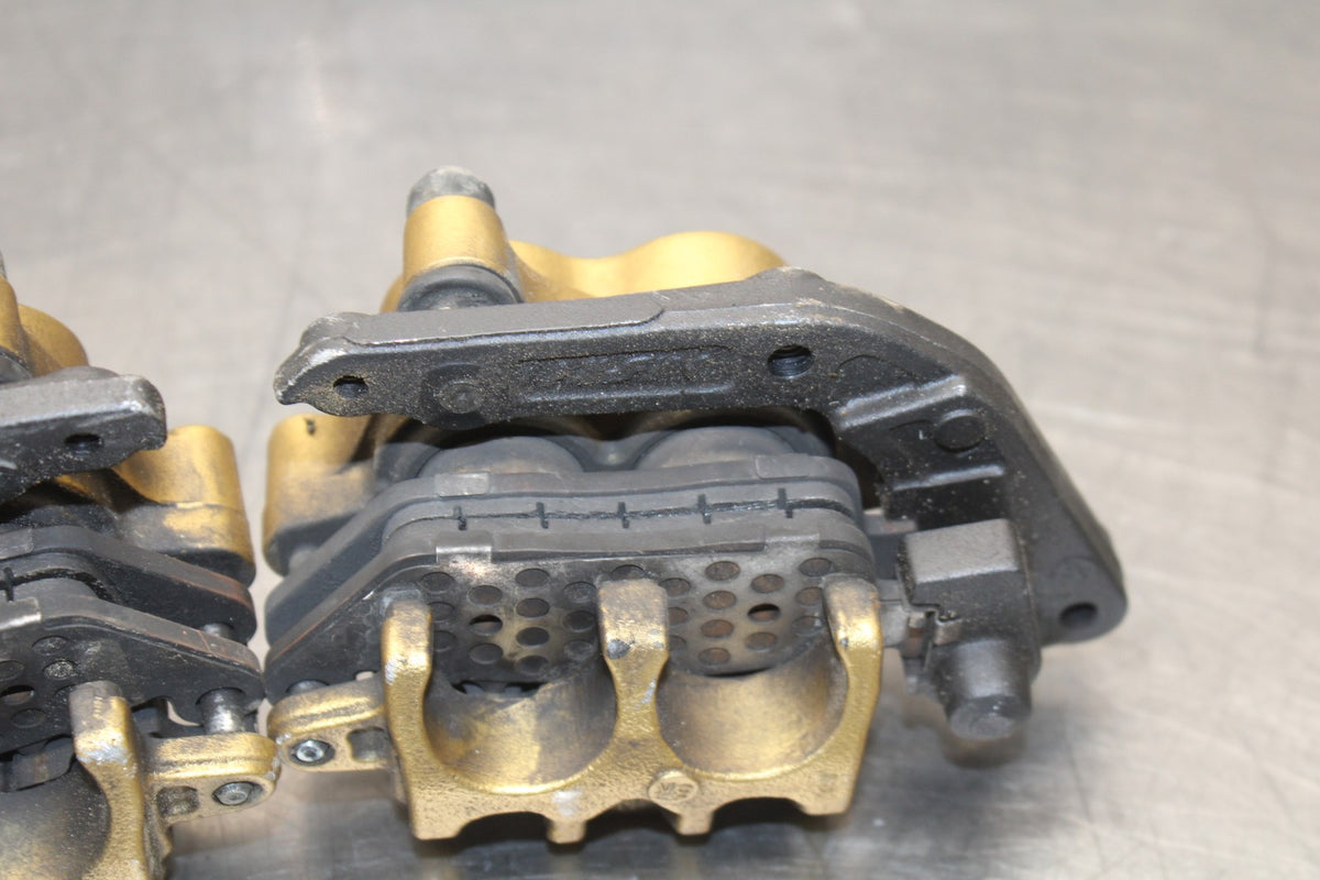 14 TRIUMPH STREET TRIPLE ABS RIGHT LEFT FRONT BRAKE CALIPER SET PAIR BB808