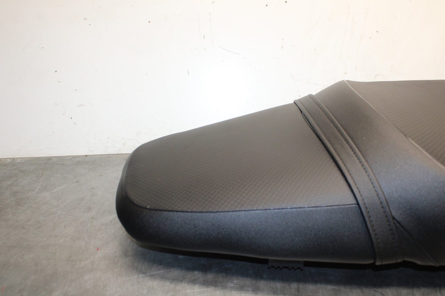 12-25 KAWASAKI NINJA ZX14R NEW!! FRONT REAR SEAT SADDLE BB757