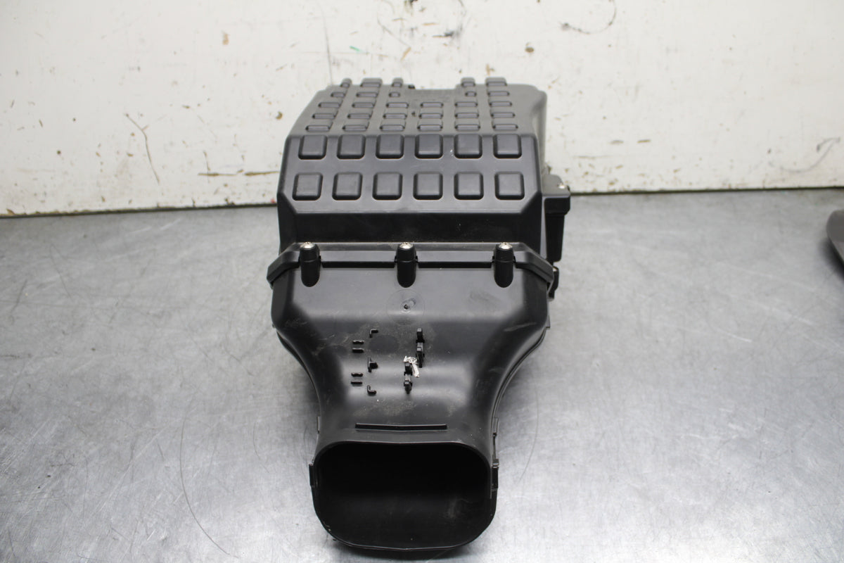 21-24 APRILIA TUONO 660 FACTORY AIRBOX AIR INTAKE FILTER BOX BB733