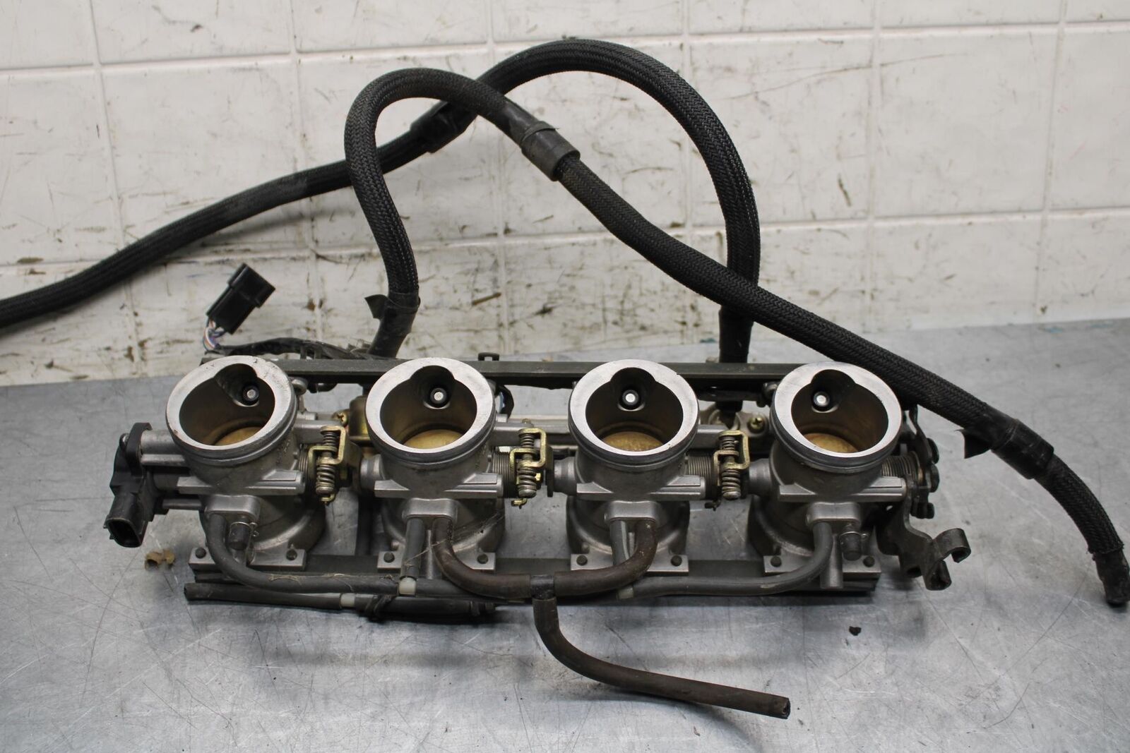 2000 Kawasaki Ninja ZX12R ZX1200A MAIN FUEL INJECTORS / THROTTLE BODIES BB565