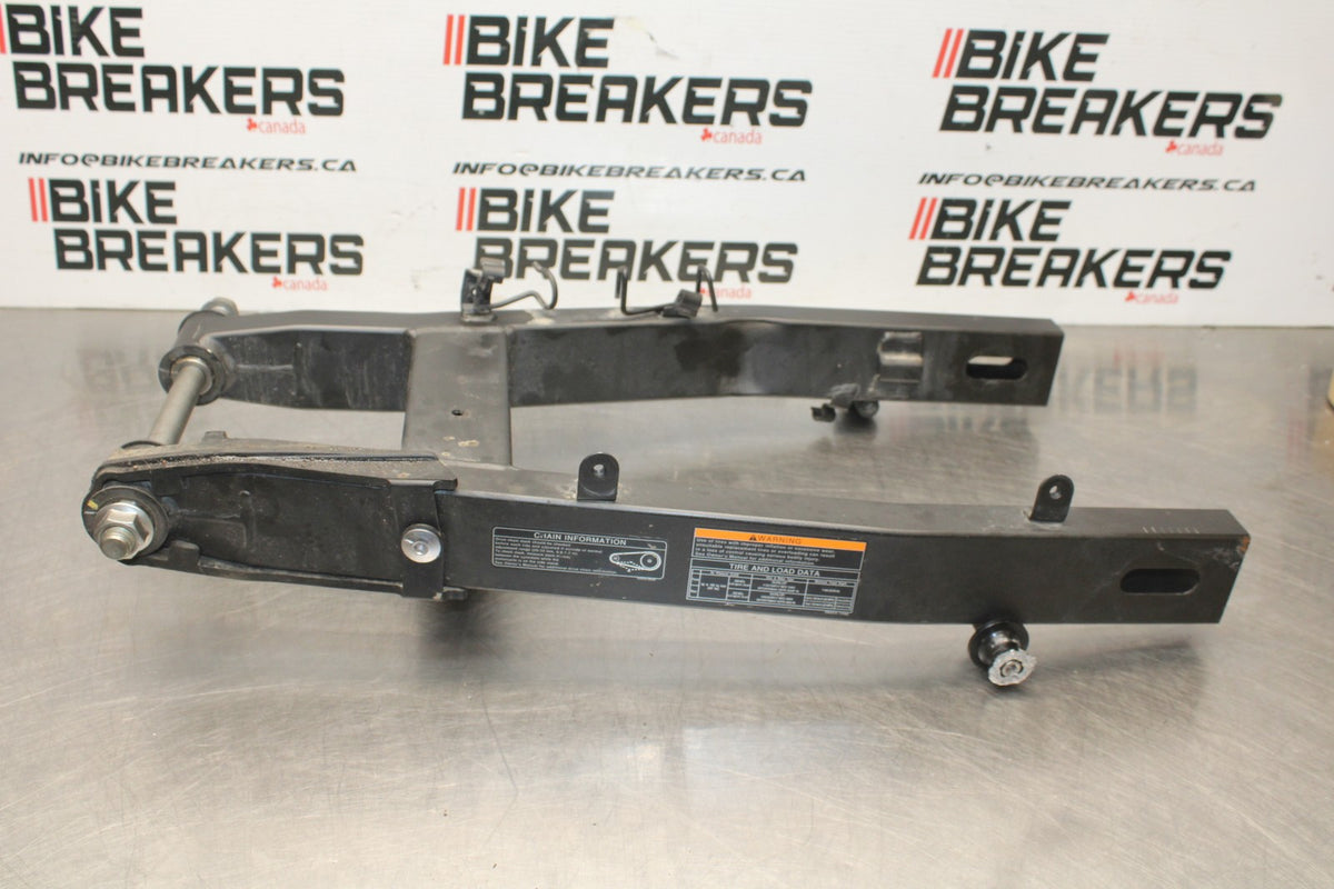 18-26 KAWASAKI Z400 REAR SWINGARM BACK SUSPENSION SWING ARM BB852