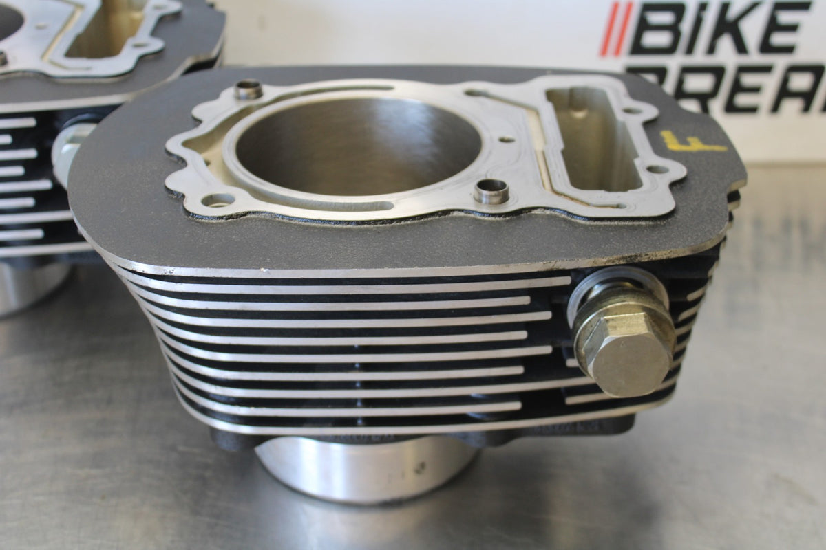 03-17 VICTORY VEGAS ENGINE TOP END CYLINDER SET BB874