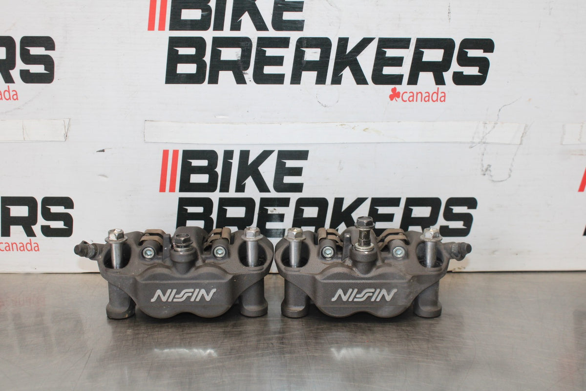 13-18 KAWASAKI NINJA ZX6R RIGHT LEFT FRONT BRAKE CALIPER SET PAIR CALIPERS BB908