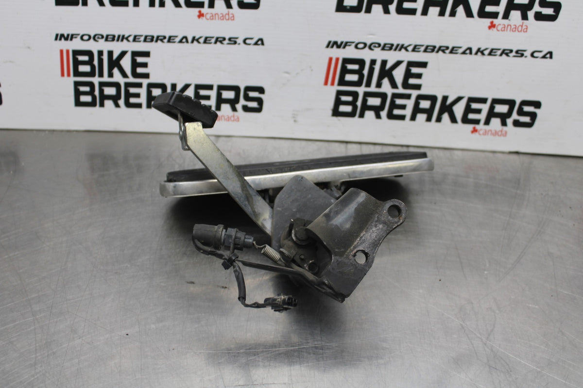 99-09 YAMAHA V STAR 1100 RIGHT FRONT FOOT REST PEG STEP BB853