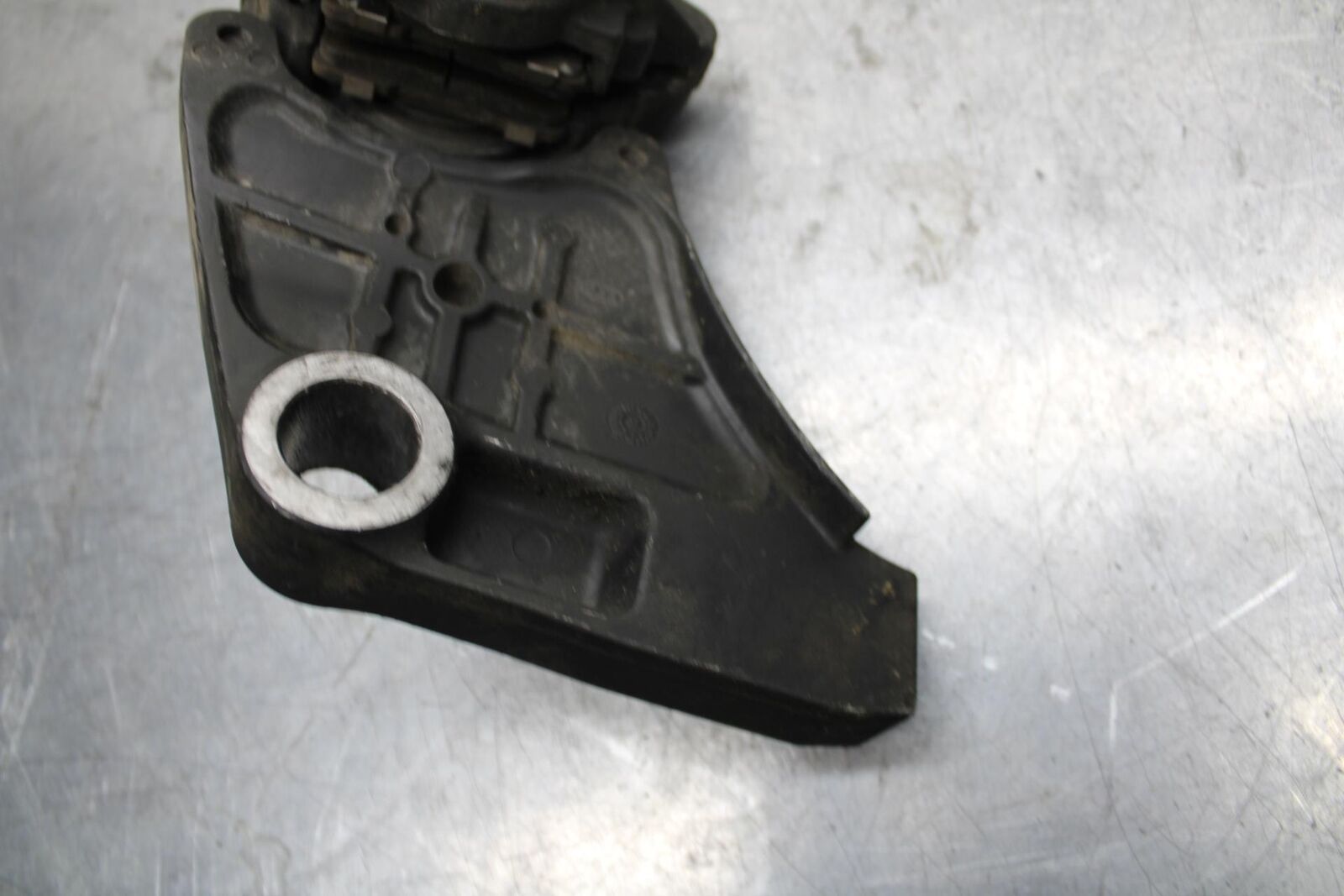 08-09 KAWASAKI NINJA ZX14R REAR BACK BRAKE CALIPER W MOUNT BRACKET BB73