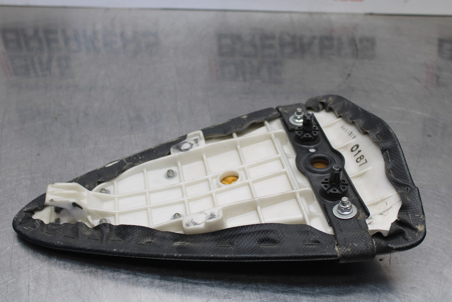 07-08 KAWASAKI NINJA ZX6R REAR BACK PASSENGER TANDEM SEAT PAD SADDLE  BB203