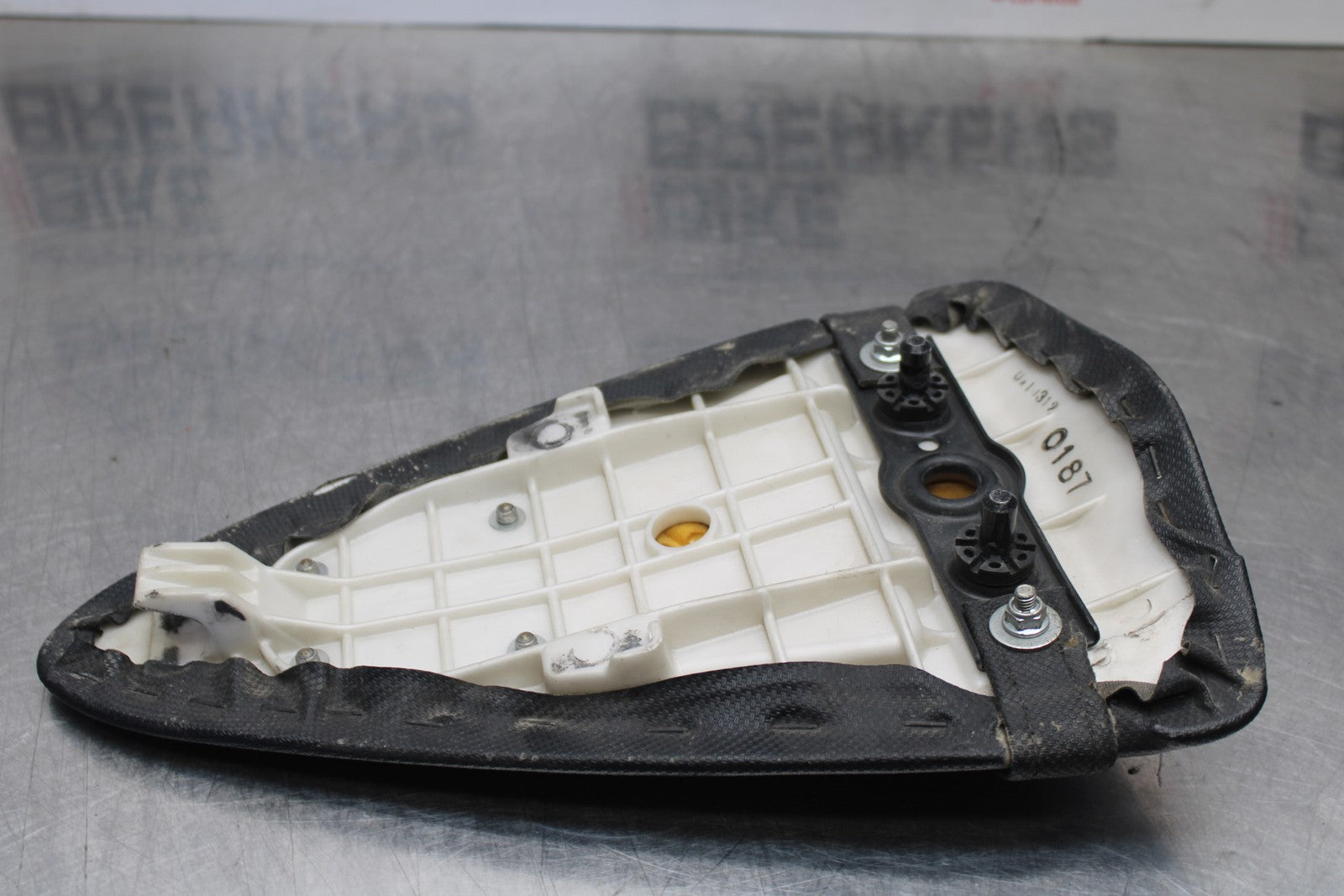 07-08 KAWASAKI NINJA ZX6R REAR BACK PASSENGER TANDEM SEAT PAD SADDLE  BB203