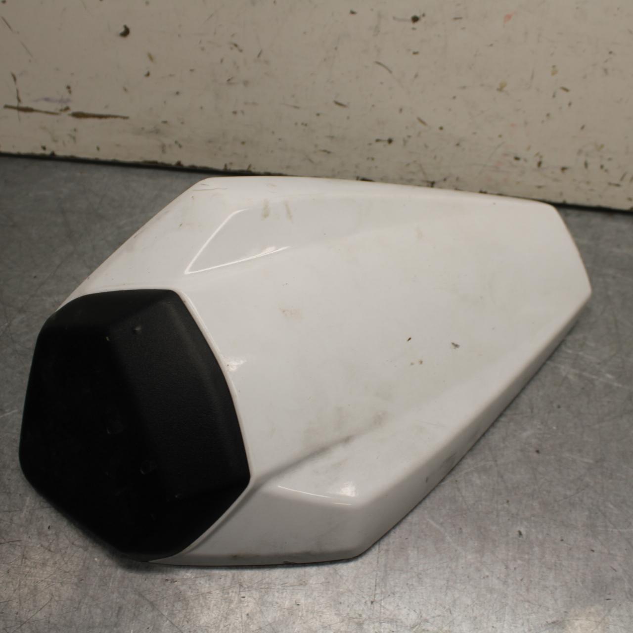 21 KAWASAKI NINJA ZX6R REAR BACK SEAT SOLO COWL FAIRING COVER  BB647