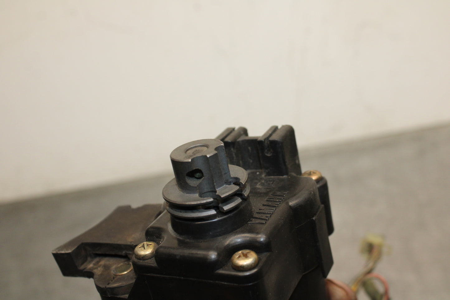 00-01 YAMAHA YZF R1 EXHAUST VALVE SERVO MOTOR BB755