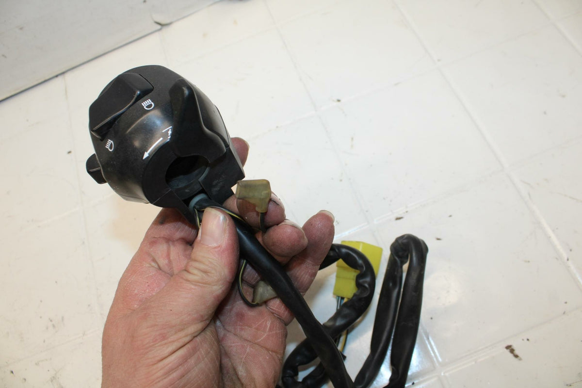 97-00 SUZUKI BANDIT 1200 LEFT CLIP ON HANDLE HORN SIGNALS SWITCH SWITCHES BB08