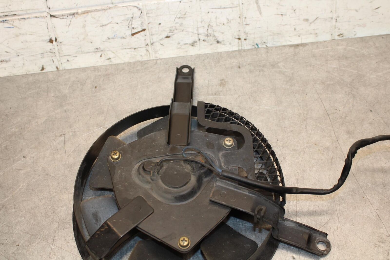 2001 Suzuki GSXR750 ENGINE RADIATOR COOLING FAN 17800-35F00 BB553