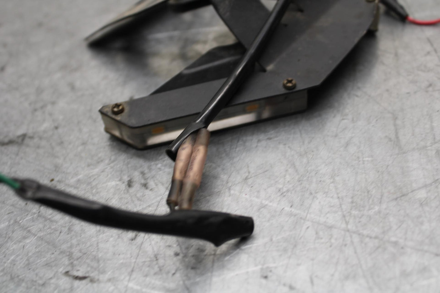 17 KAWASAKI Z900 ZR900 AFTERMARKET REAR  TURN SIGNALS LIGHT INDICATORS BB549