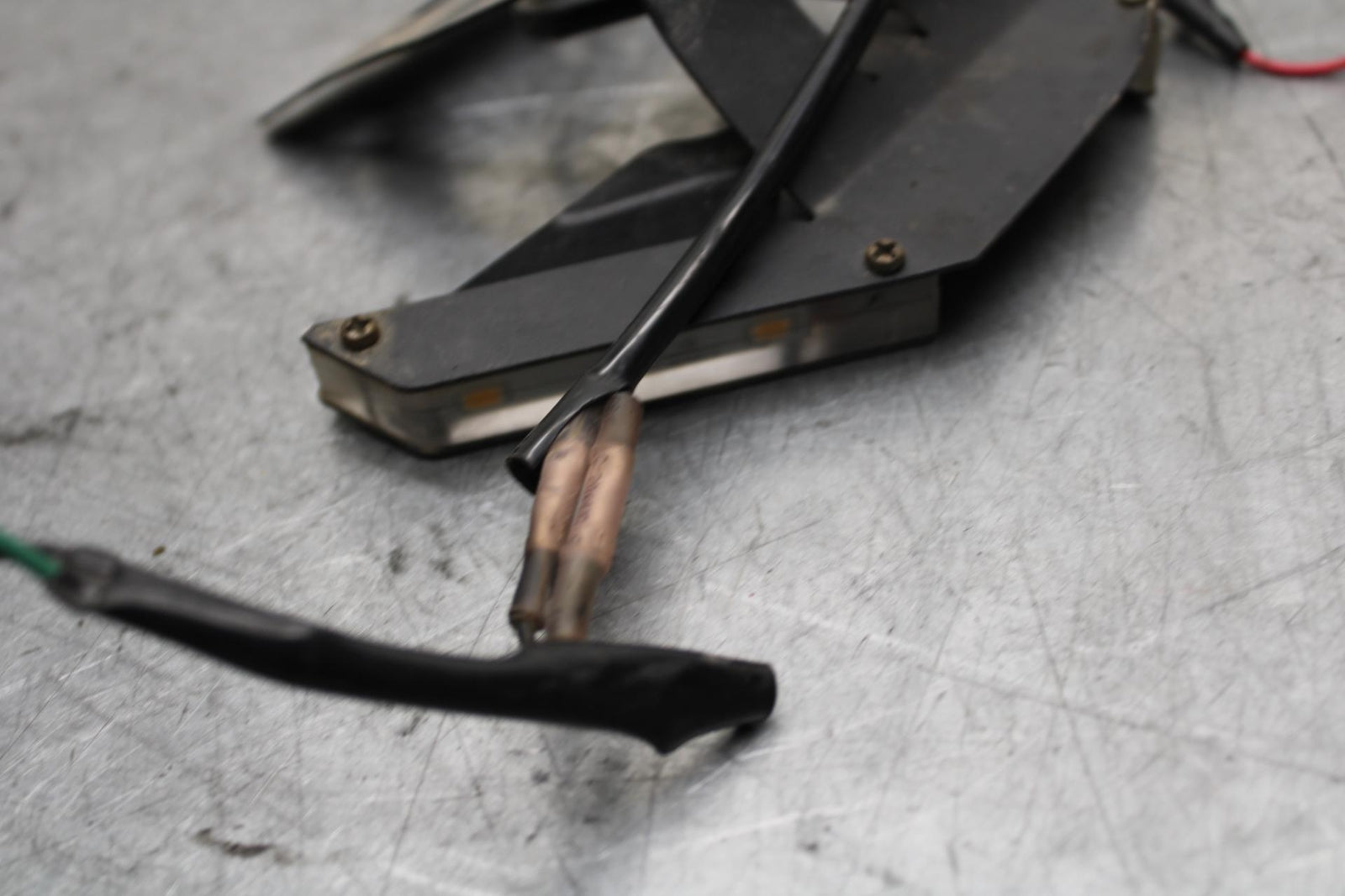 17 KAWASAKI Z900 ZR900 AFTERMARKET REAR  TURN SIGNALS LIGHT INDICATORS BB549