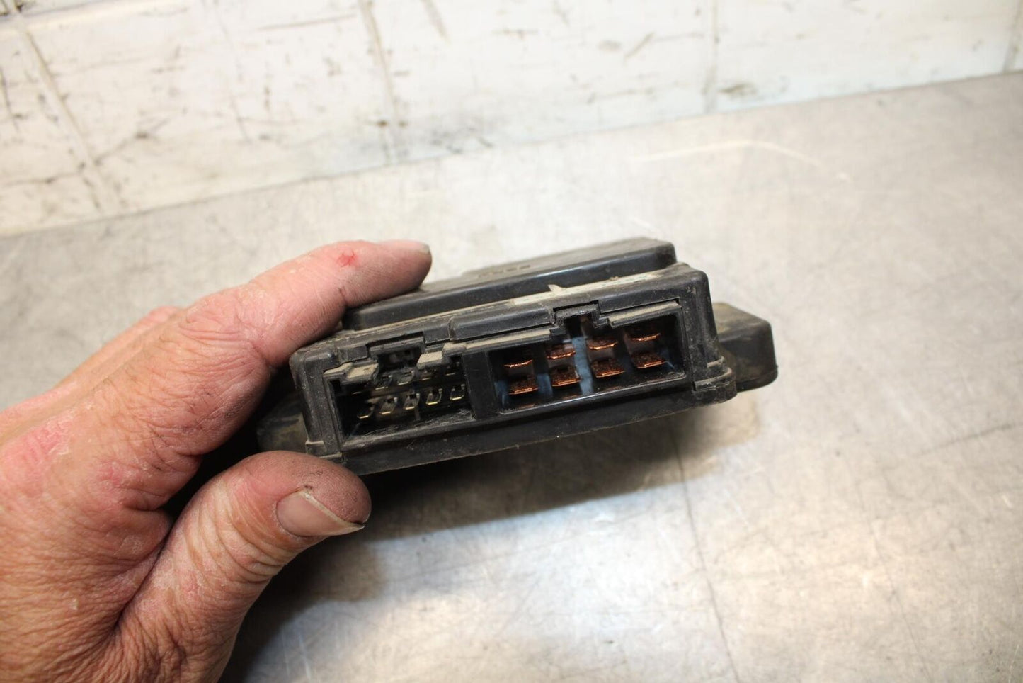 2001 Kawasaki Ninja ZX6 ZX600E RELAY ASSEMBLY FUSE BOXBB547