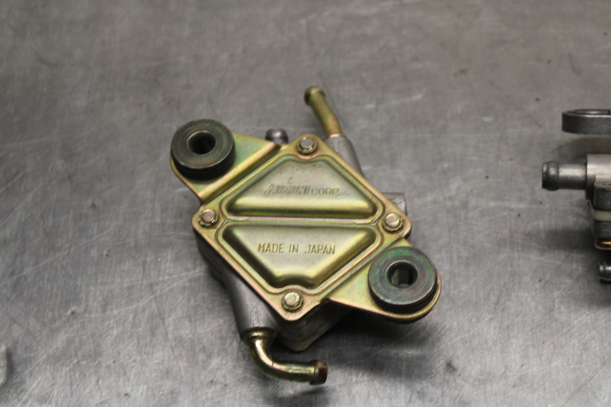04 SUZUKI INTRUDER 800 GAS TANK FUEL PETCOCK / DIAPHRAGM BB758