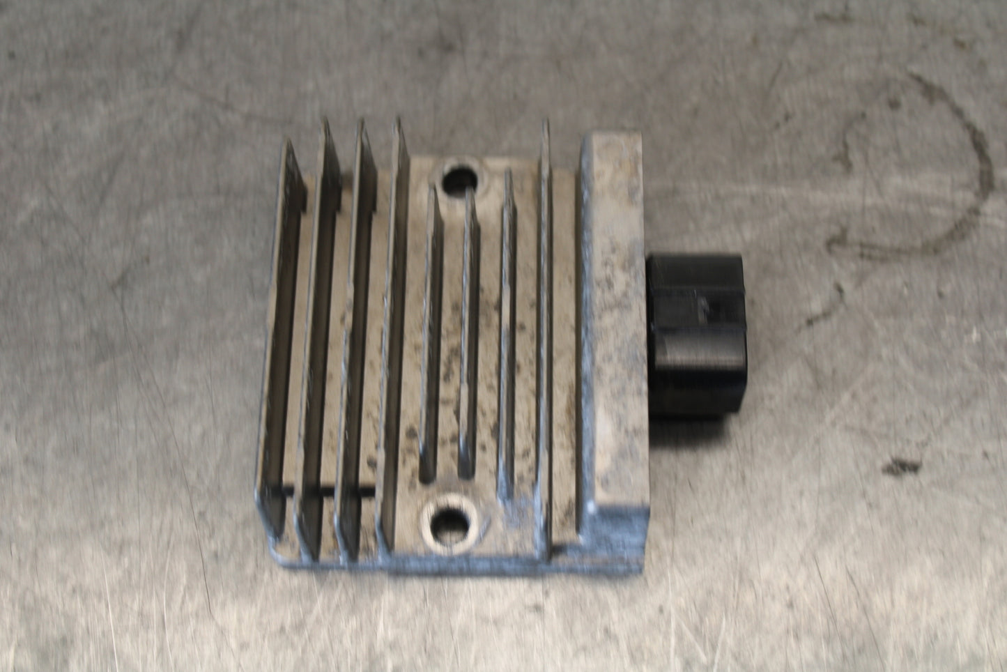 18-23 KAWASAKI NINJA 400 RECTIFIER VOLTAGE REGULATOR  BB679