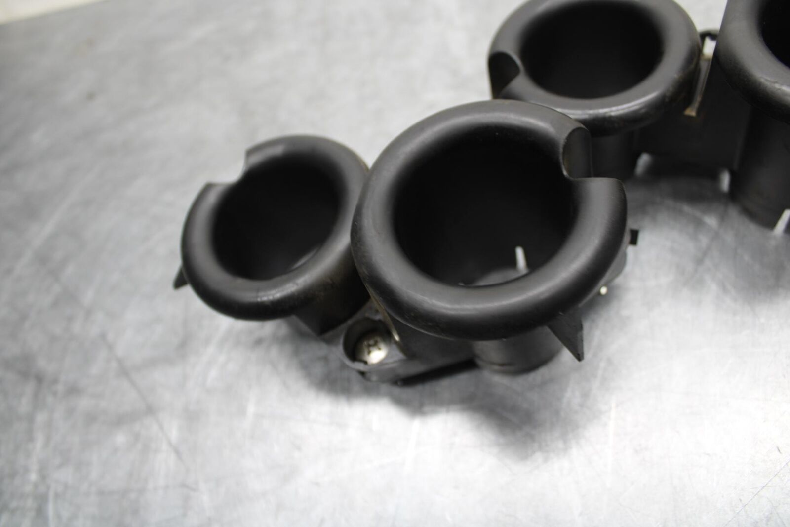 05-06 HONDA CBR600RR  INTAKE VELOCITY STACKS 17225-MEE-000 17226-MEE-000 BB479