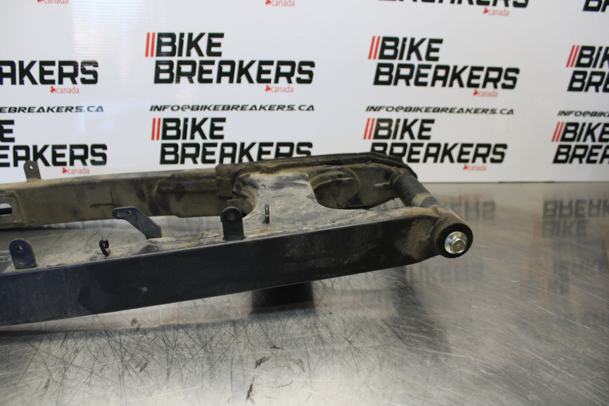 15-16 HONDA CB300F REAR SWINGARM BACK SUSPENSION SWING ARM BB150