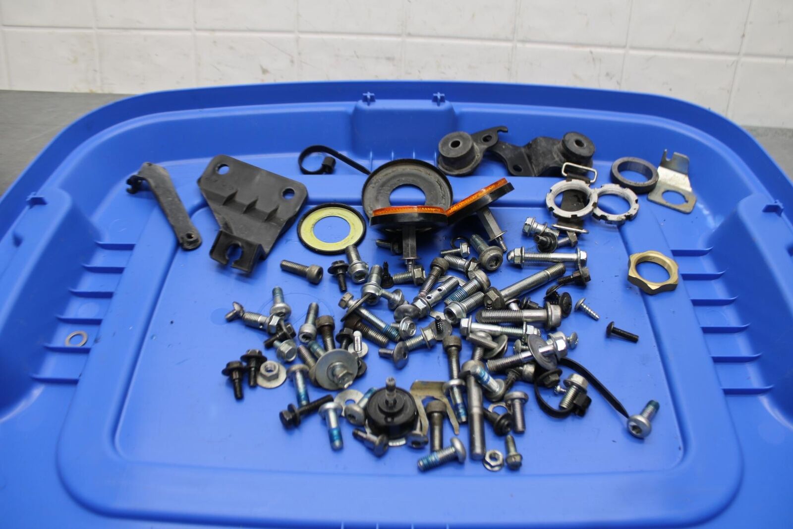 2017 Suzuki GSXR600 MISCELLANEOUS MOUNTING BOLTS HARDWARE MOTOR SCREWS BB598