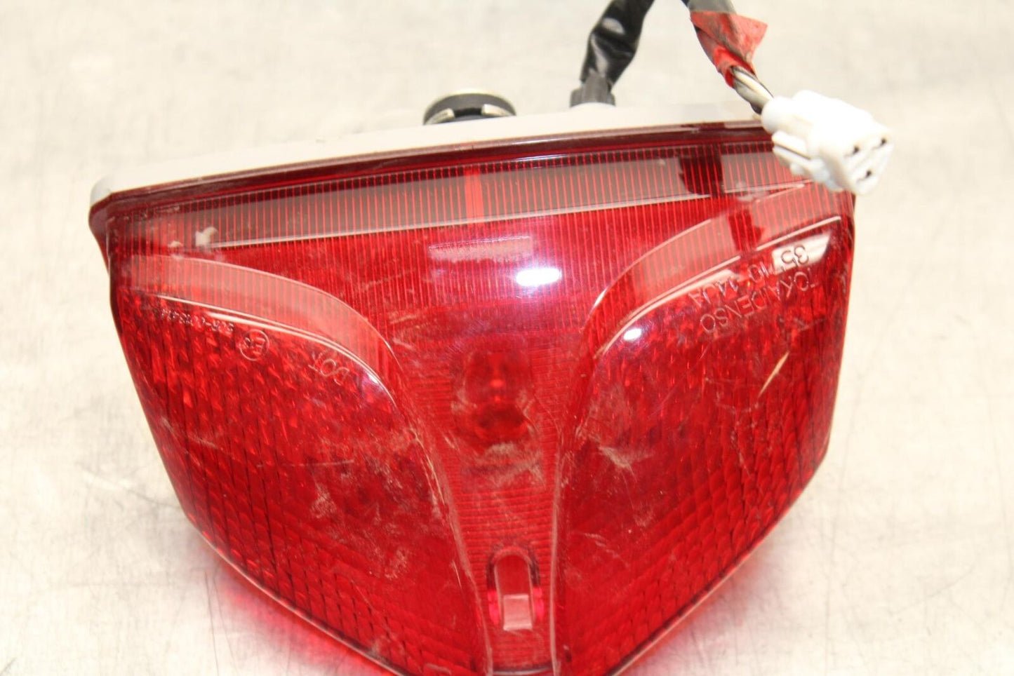 2015 Suzuki GSXR750 REAR TAIL TAILLIGHT BACK BRAKE LIGHT BB595